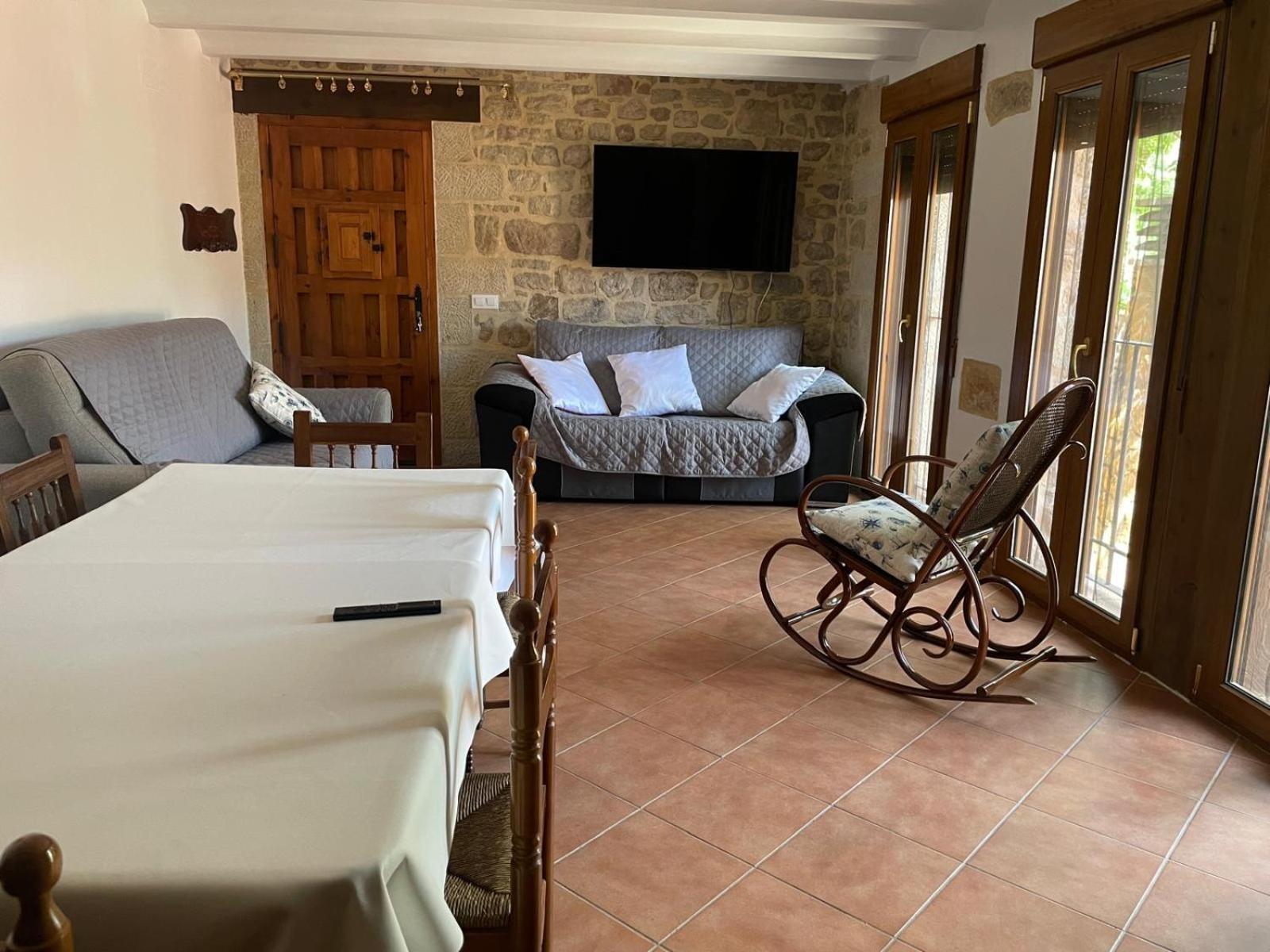 Ferienwohnung La Casa De La Acacia Olba Exterior foto